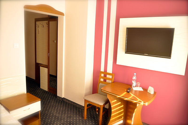 Hotel Imperium Pionki Room photo