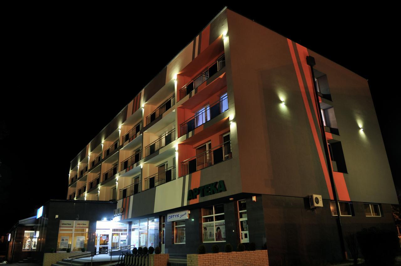 Hotel Imperium Pionki Exterior photo